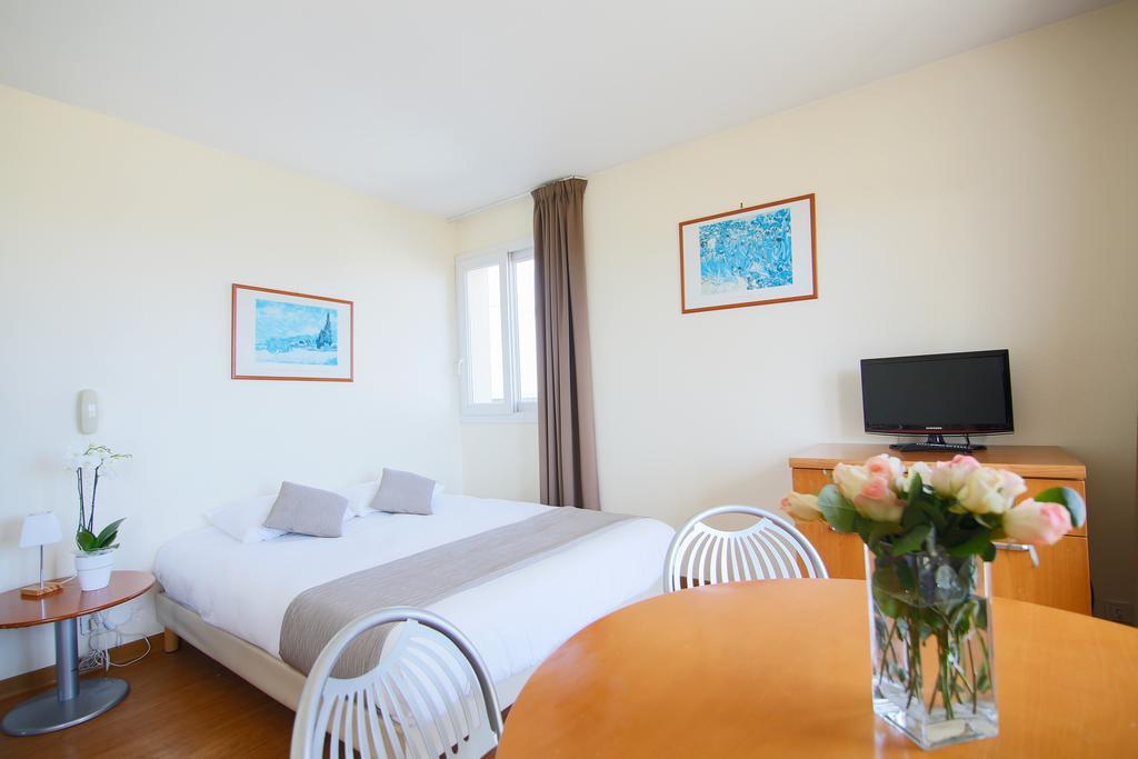 Inter-Hotel Sea Side Park วิลล์เนิฟ-ลูเบ ภายนอก รูปภาพ