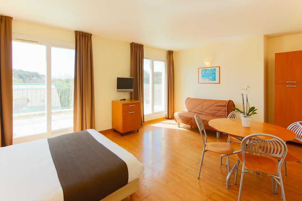 Inter-Hotel Sea Side Park วิลล์เนิฟ-ลูเบ ภายนอก รูปภาพ