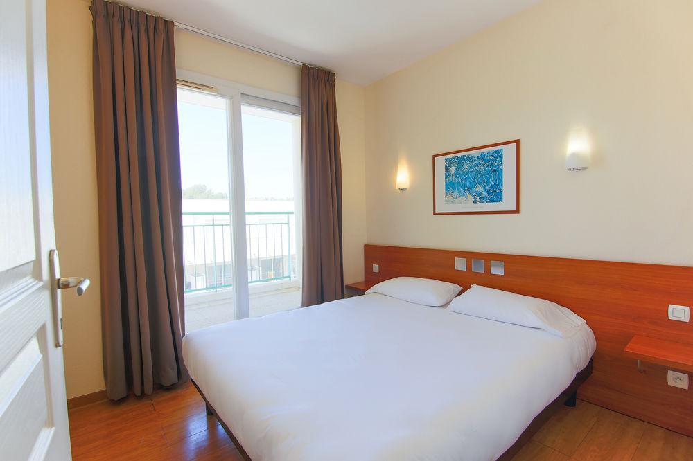 Inter-Hotel Sea Side Park วิลล์เนิฟ-ลูเบ ภายนอก รูปภาพ